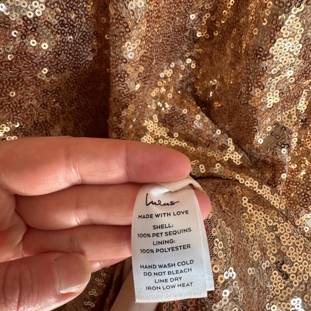 Lulu’s Gold  Sequin Shift Dress SZ L - Picture 4 of 6